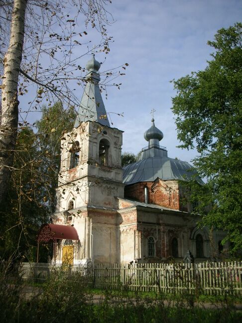 Мышкин. Кладбищенская церковь