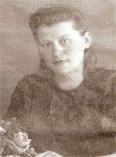 Маргарита Михайловна Архиереева, 14-летней работала на лесозаготовках. Награждена медалью «За трудовую доблесть». 50-е годы.