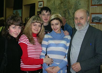 В. Н. Алексеев со своими студентами