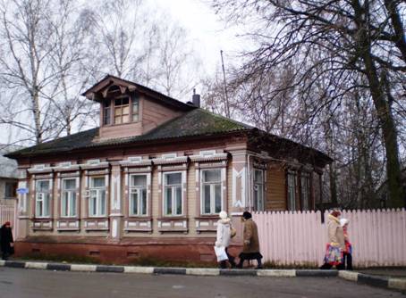 Родной дом поэта Олега Чухонцева. Фото январь 2007 года 