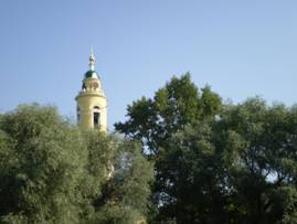 Отреставрированная колокольня собора Воскресения Христова. Фото 2008 года 