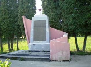 Монумент в память Великой Отечественной войны на Керамическом заводе. 