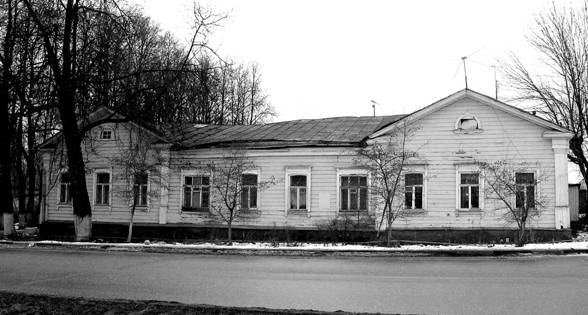 Здание бывшего городского управления на Дубровской ул. (ныне ул. Мира, 8) 
