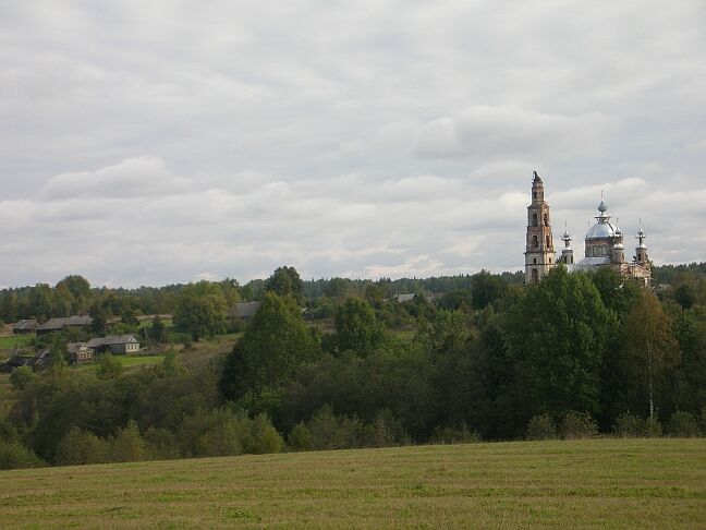 Церковь в селе Воскресенском (под Угличем) 