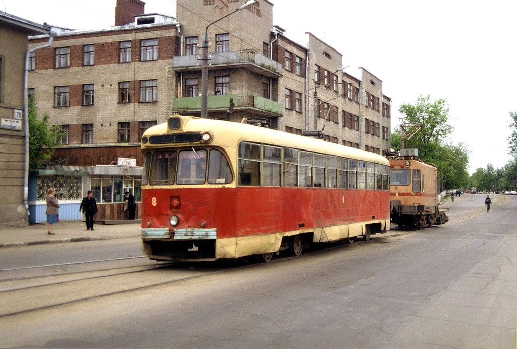 Вагон 8 на улице 3 интернационала. Фото: Wilfried Wolf, 21.5.1996.