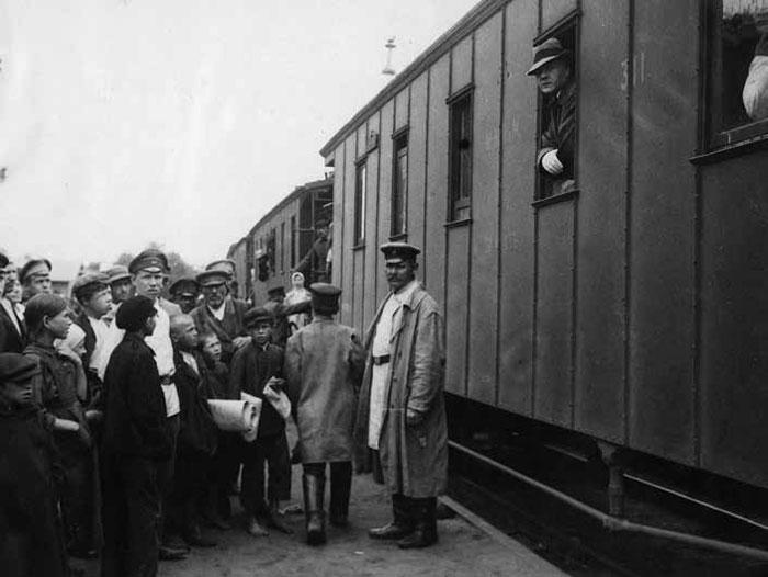 Проводы Шаляпина на вокзале Орехово 1918 г.
