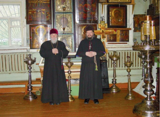 С о. Леонтием в старообрядческой церкви Рожества Богородицы в г. Орехово-Зуево