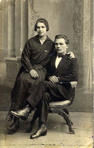 Наталья Михайловна (урожд. Рудакова) на фото 1920-х