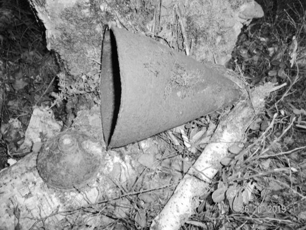 старые бомбы и их фрагменты