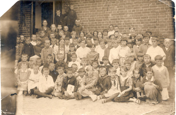 Школа в Савостьяново. 1936 год