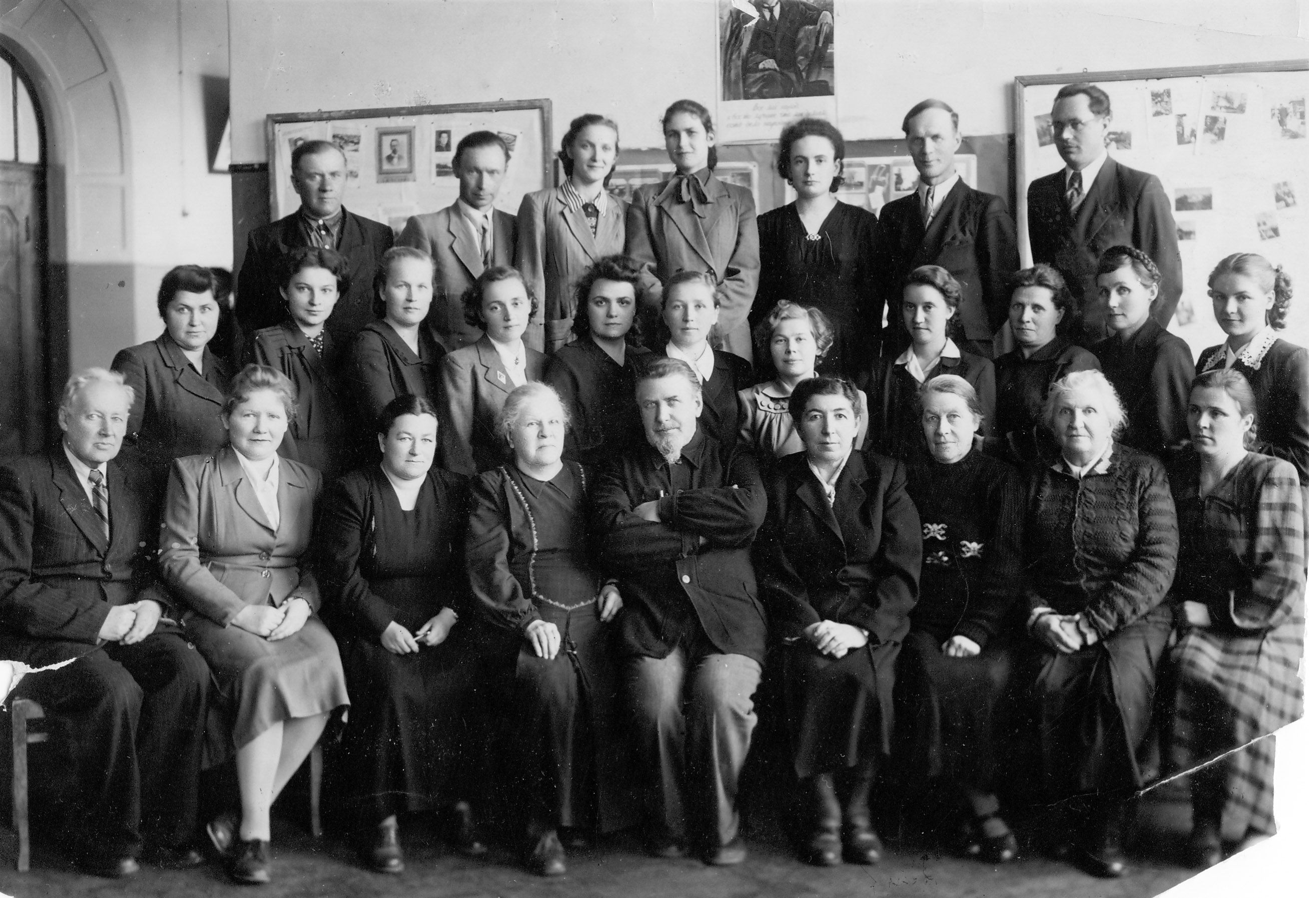 Коллектив учителей 1951 год.