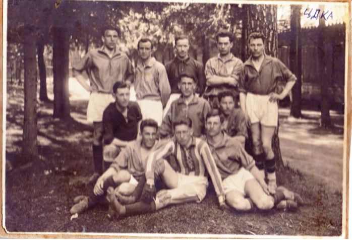 ЦДКА (3-я команда) 1925 г. Пётр Тарасов, стоит крайний справа