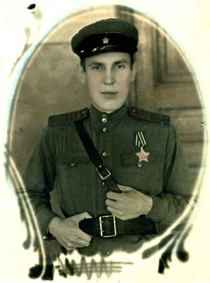 Кавалер ордена Славы С. Ветюгов