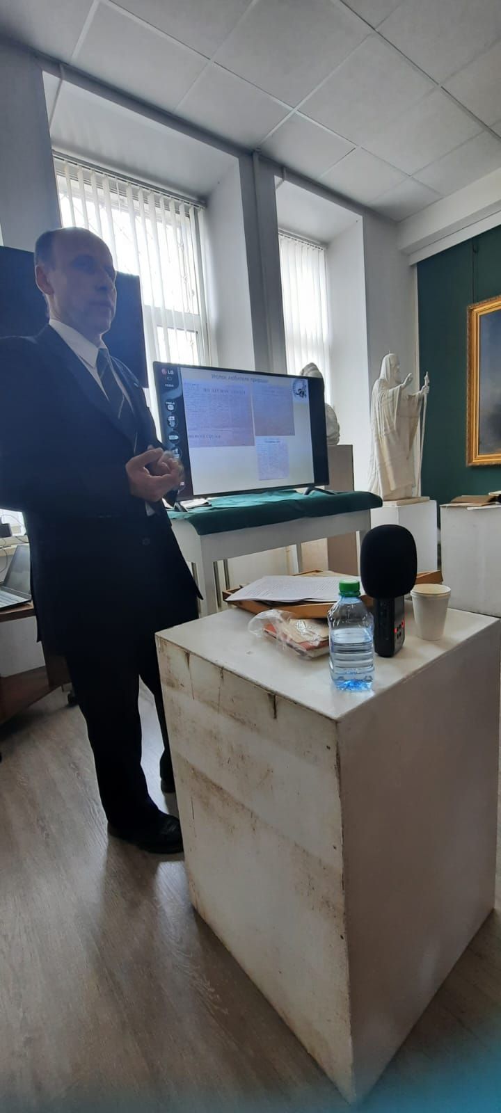 Говорит М.Е. Сидоров