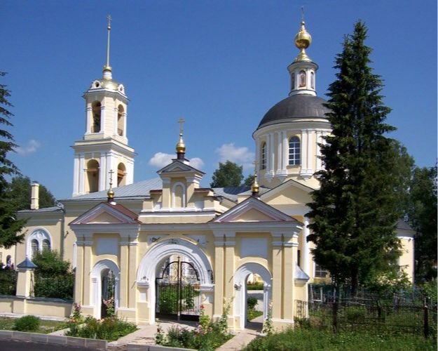 Вид храма Петра и Павла в 2019 г.