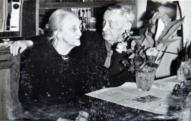 Александр Перегудов с супругой Марией Петровной в 81-й день рождения