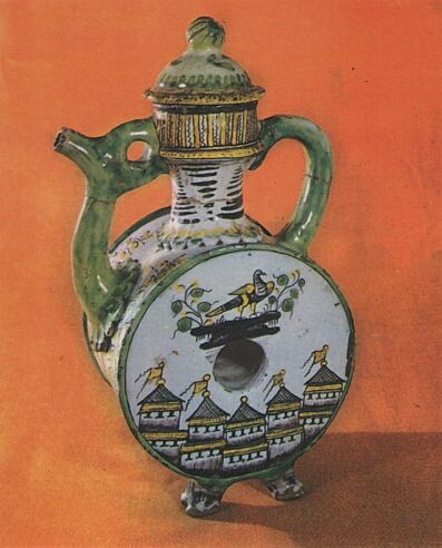 Ранняя, ещё многоцветная гжельская керамика. Квасник. Майолика, роспись по эмали. Гжель. Конец 18 века 