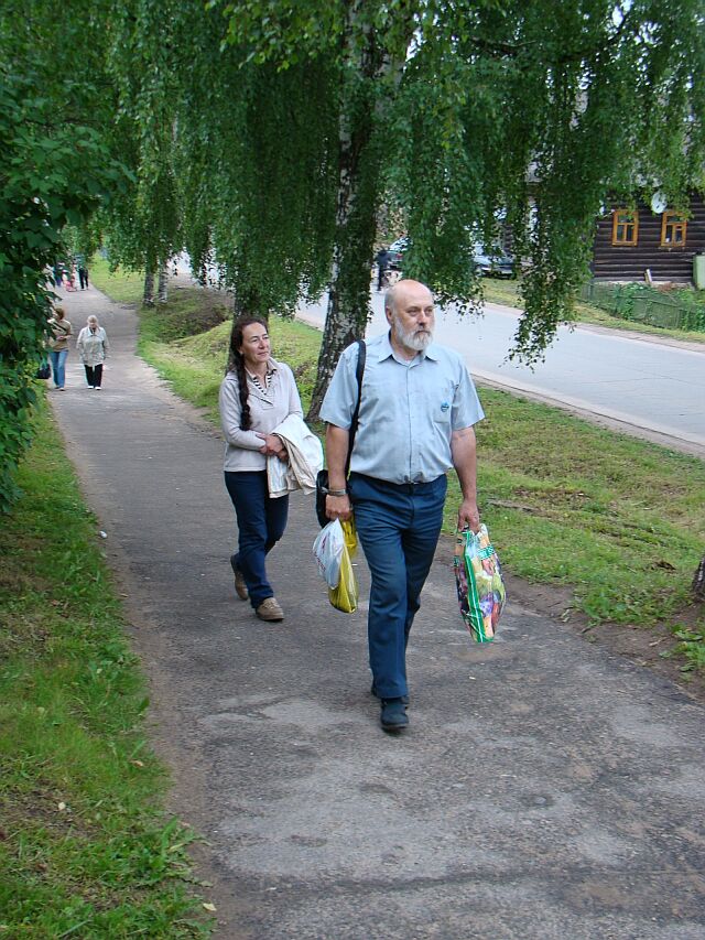 От всей души поздравляем нашего друга и автора, кандидата биологических наук, доцента Владимира Николаевича Алексеева с блестящей защитой еще одной диссертации - на соискание ученой степени кандидата исторических наук. 