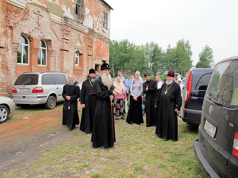 Храм св. Анны Кашинской в Кузнецах 