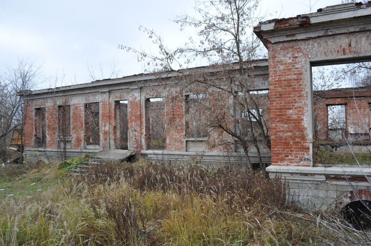 Западное крыло ремесленного училища фото 2011 года.