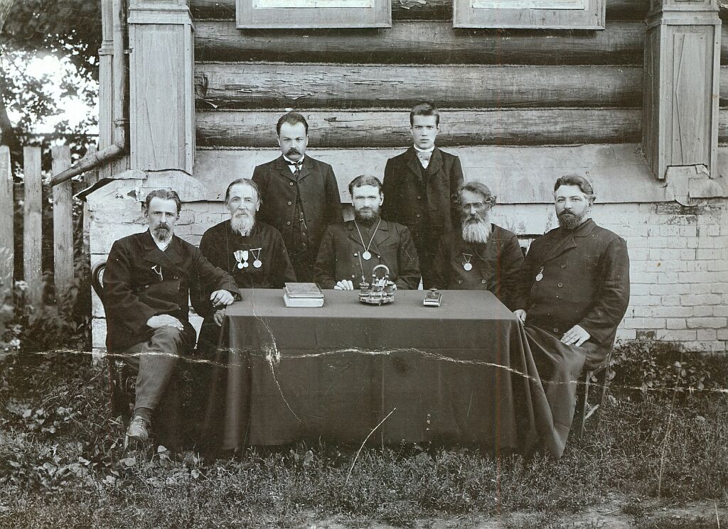 Буньковское волостное правление: Д. А. Пешкин, М. С. Бобров, Ф. А. Гольцов, А. С. Рыжков, Я. М. Покровский, Г. Д. Бурмистров, С. Н. Маралкин 